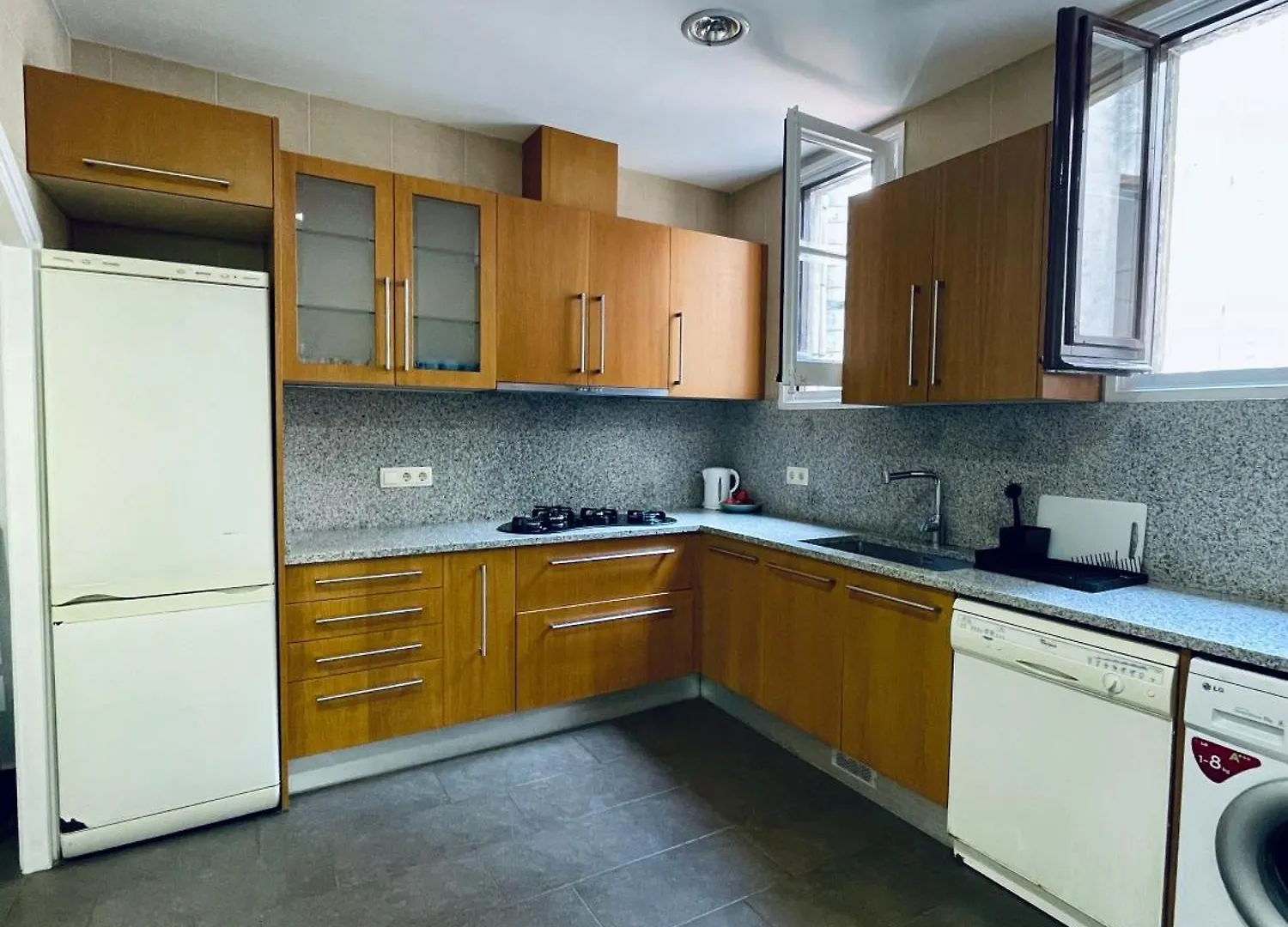 Banys Nous 2 Bed and Breakfast Barcelona